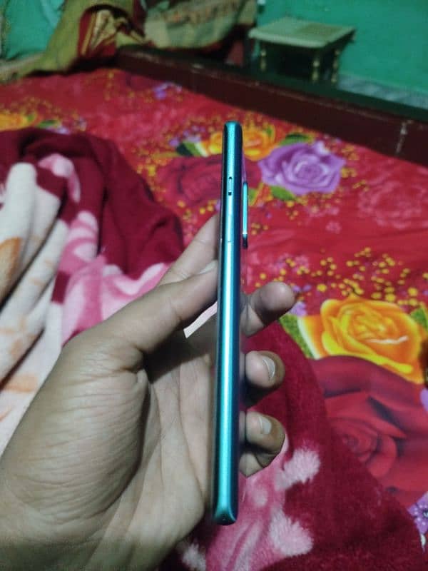 One plus 8 ram 8+4/128 gb ma ha 10/10 ha no open no rapair 2