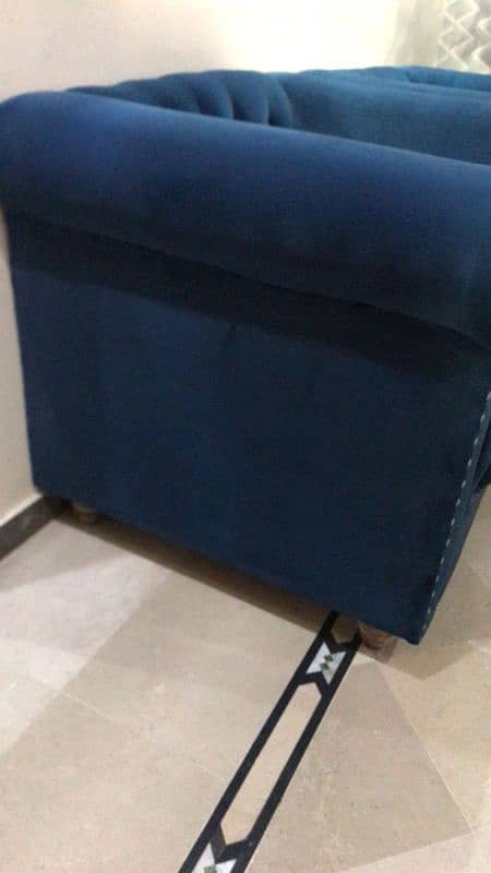 1 year used 5 seater soya like new brand 1