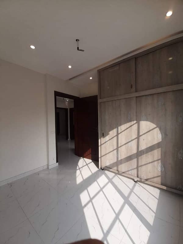 10 Marla double storey House for rent Shalimar colony Multan 4