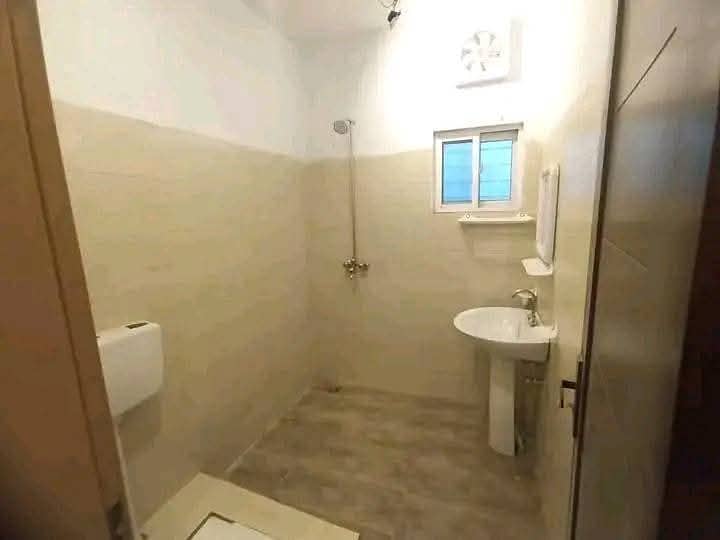 1 kanal lower portion available for rent Shalimar colony Multan 2