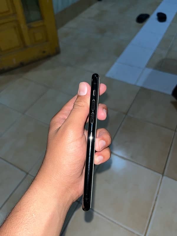 iphone 11 pro 256GB factory unlocked 2