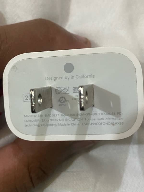 Iphone original charger 0