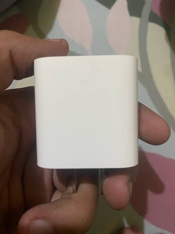 Iphone original charger 4