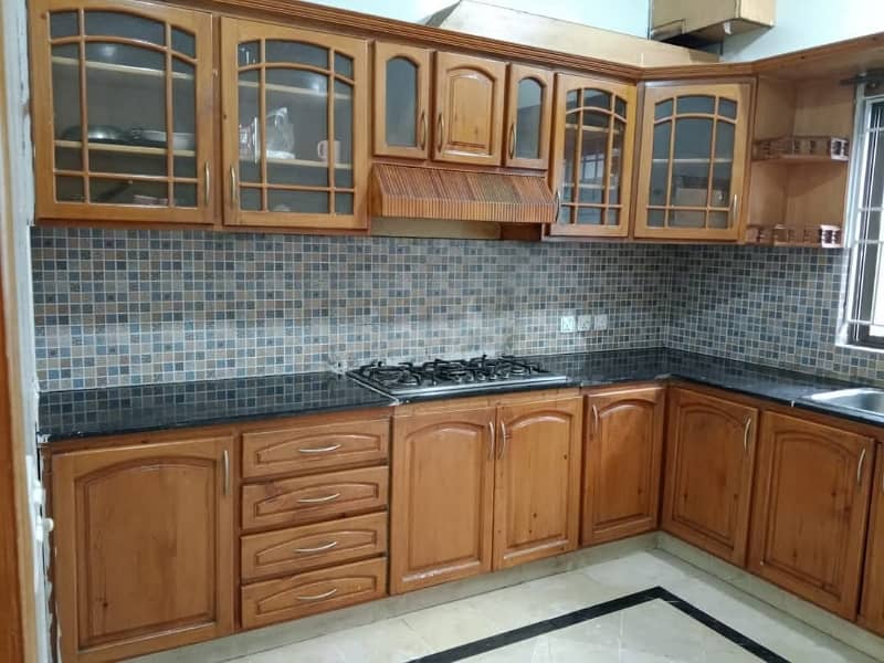 BEAUTIFUL UPPER PORTION FOR RENT 3