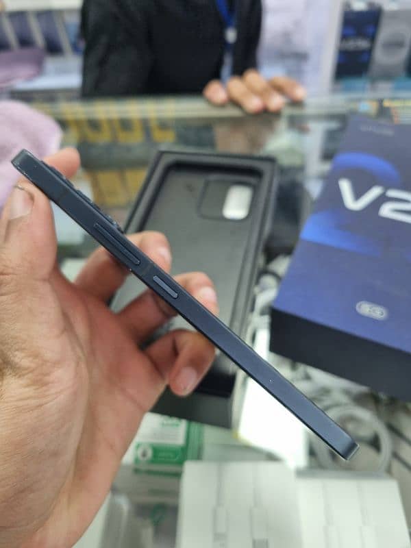 Vivo v23 5g complete box 18