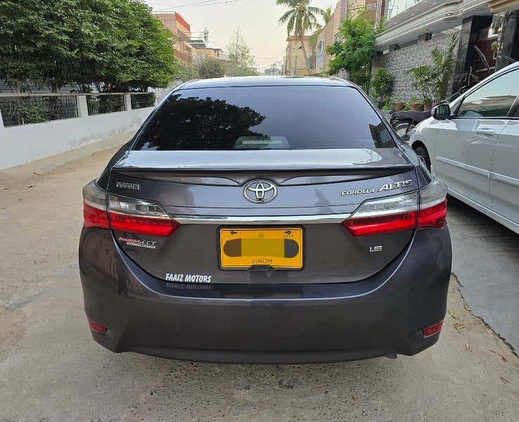 Toyota Corolla Altis 2017 5