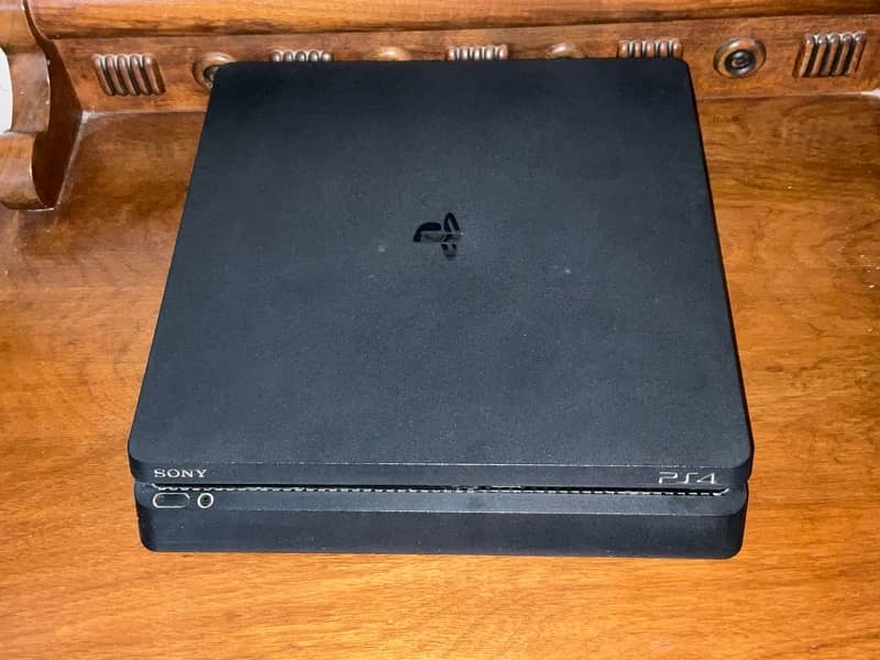 Sony PS4 SLIM (original, bought from dubai) 0