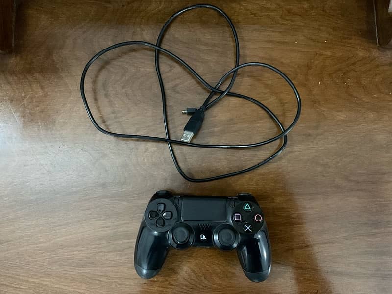 Sony PS4 SLIM (original, bought from dubai) 3