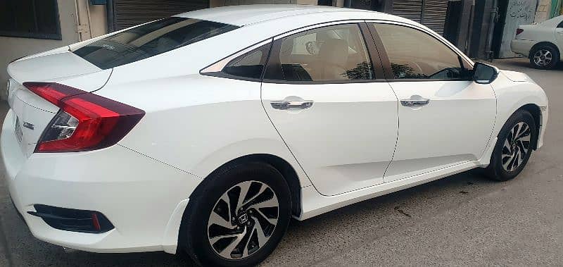 Honda Civic Turbo 1.5 2016 9