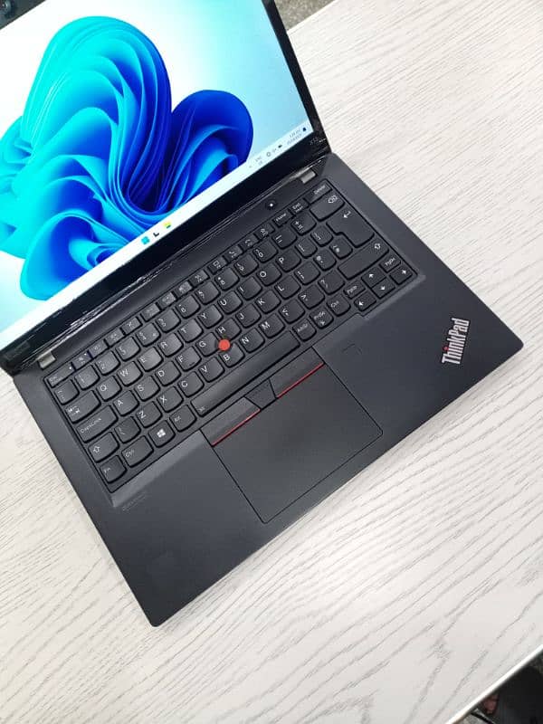 Lenovo thinkpad x13 core i7 10th gen quadcore 13.3 inch 1080p ips 9