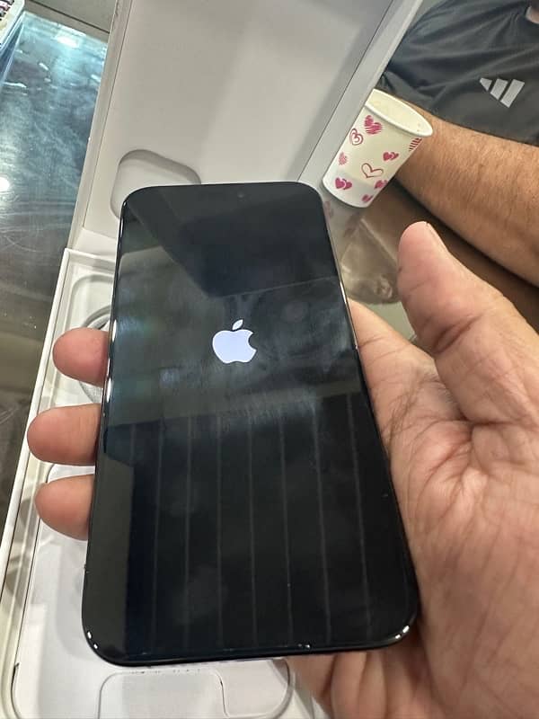 iPhone 15 Pro Max icloud 4