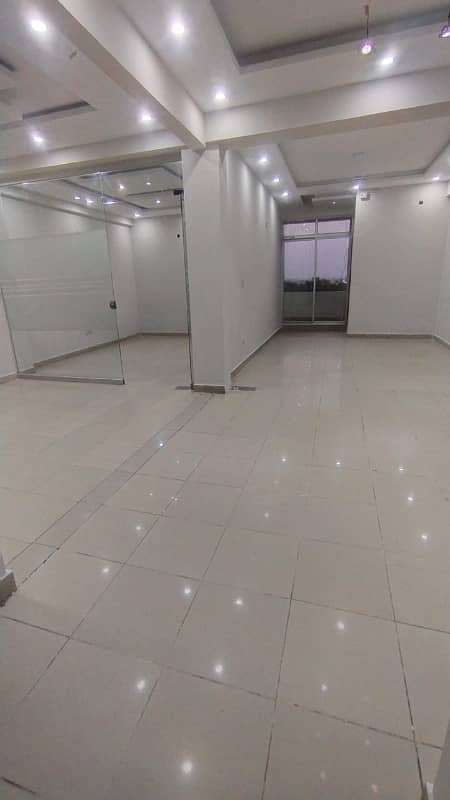 G/11 markaz new Plaza vip location 2nd floor 858sq dubel office available for rent real piks 0