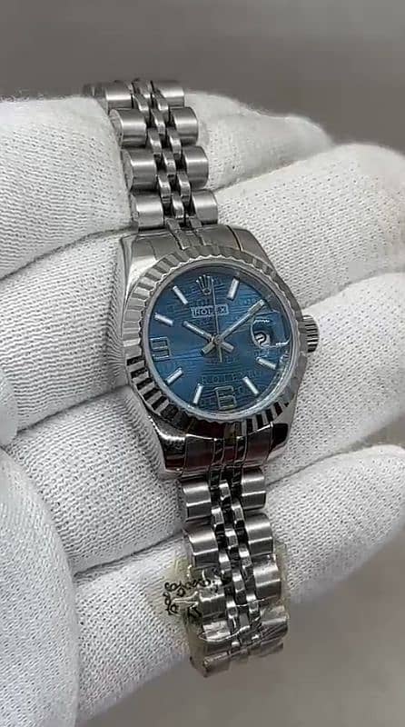 beautiful ladies original watch 0