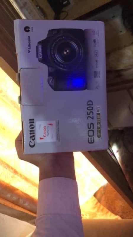 canon 250D DSLR camera 1