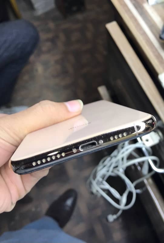 iphone XS MAX 5