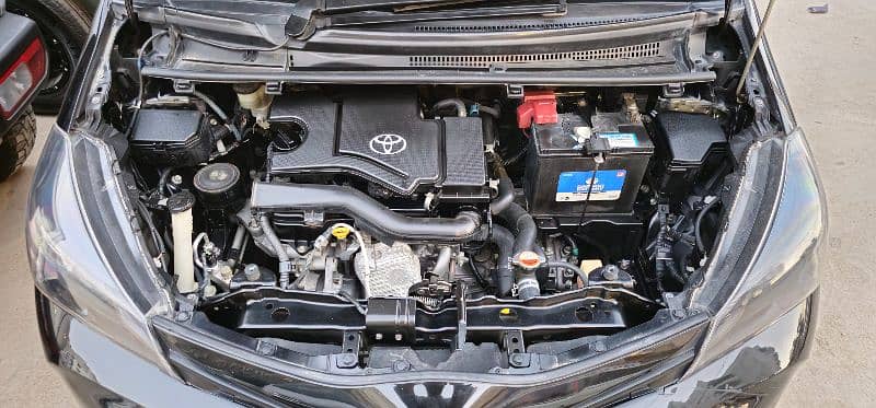 Toyota Vitz 2015 5