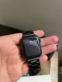 Apple Watch Series 5 44mm GPS + Cellular