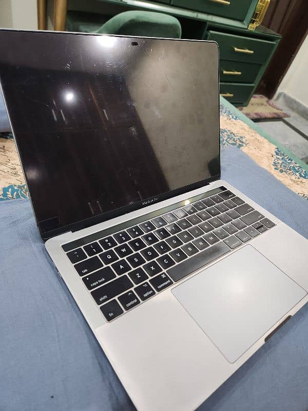 MacBook Pro 2017 13" 1