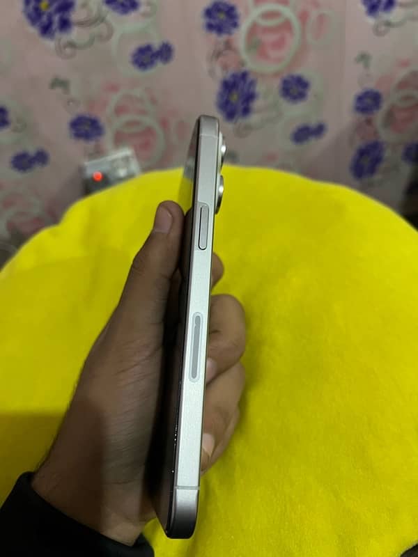 iphone 15 Pro Max ( Non Pta ) 1