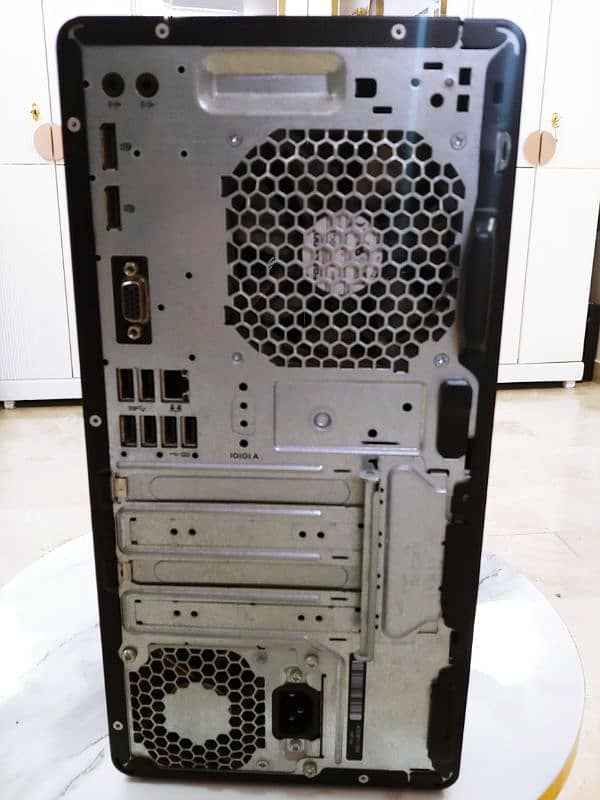 HP Prodesk 600 G4 MT Desktop 1