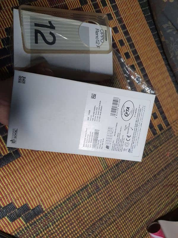 OPPO Reno 12F 10.10 condition 8 256 box charger 4