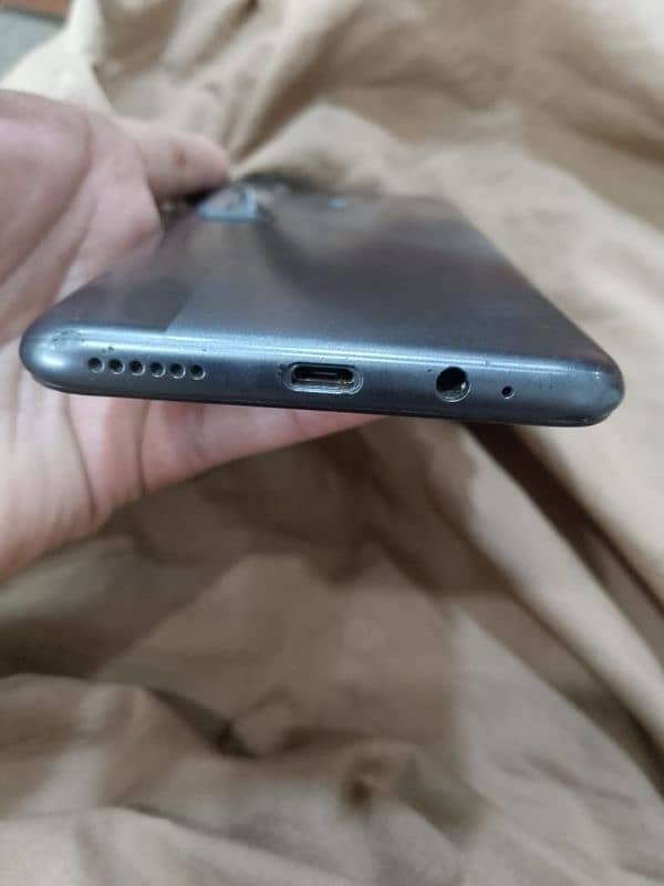 Tecno Spark 7 Pro Glass Cracked 1