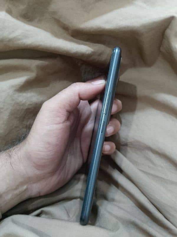 Tecno Spark 7 Pro Glass Cracked 3