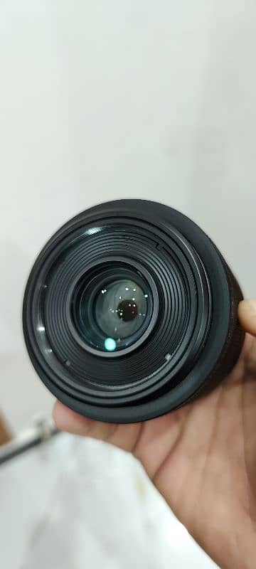 canon RF 35.1. 8 macro lens just like new 2