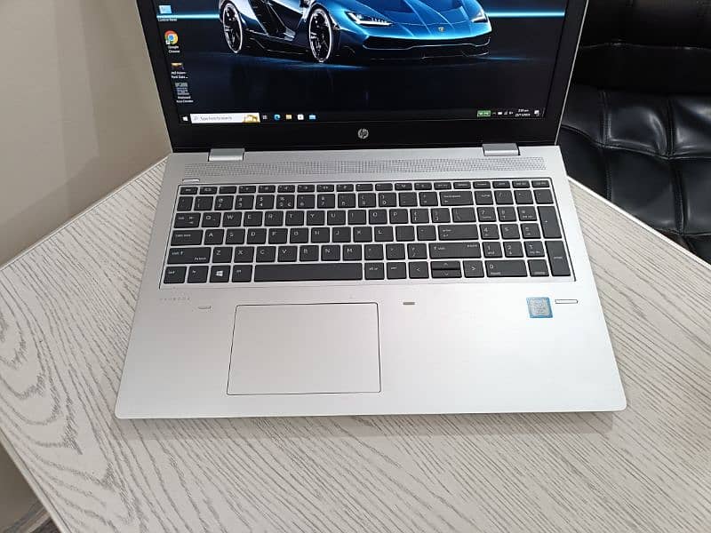 Hp probook 650 g4 core i5 8th gen quadcore 15.6 inch 1080p Numpad keys 2