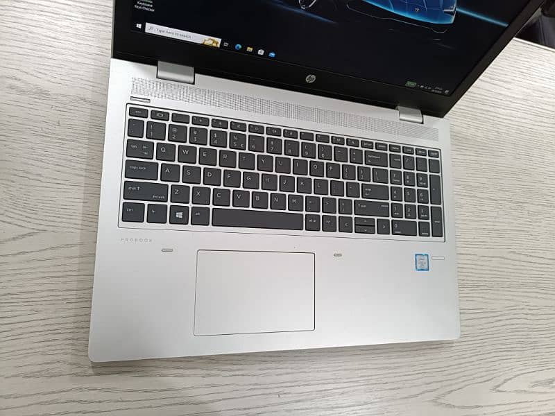 Hp probook 650 g4 core i5 8th gen quadcore 15.6 inch 1080p Numpad keys 4