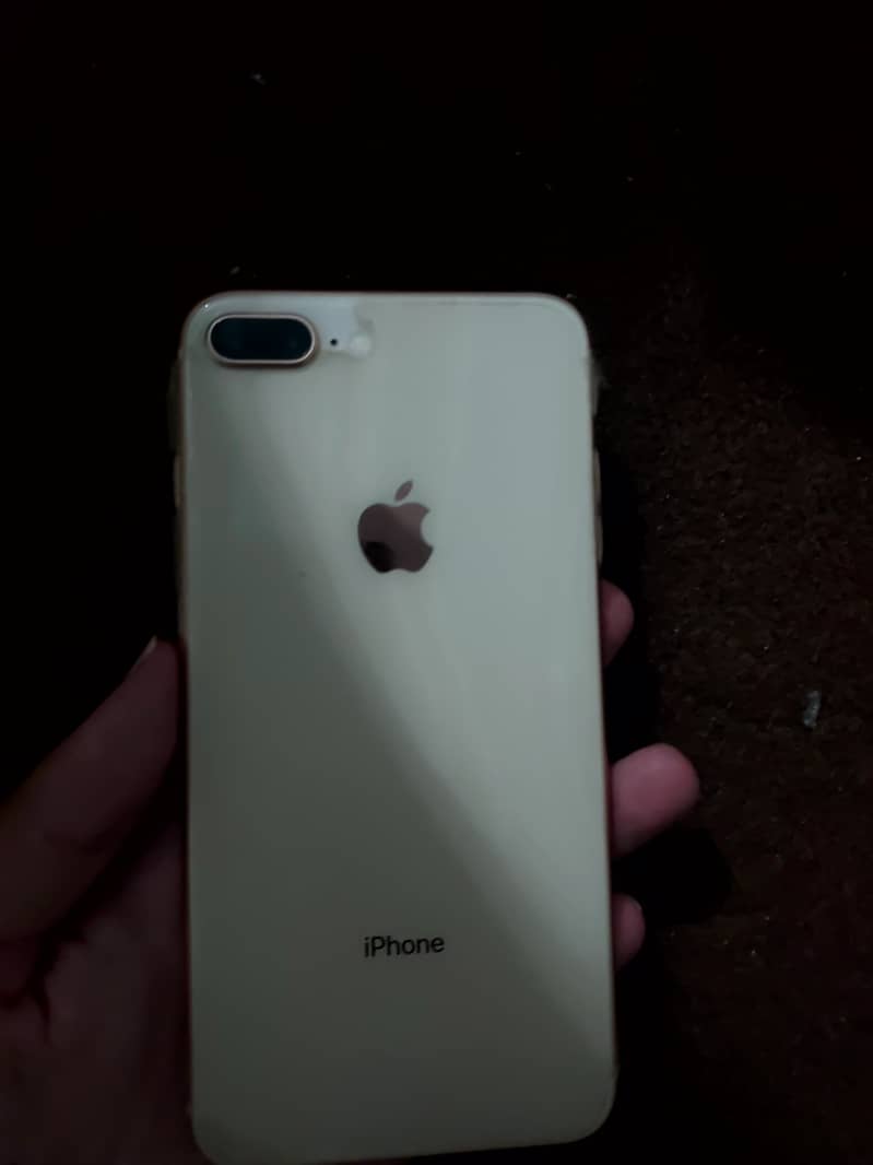 8+ 256gb . golden color 0