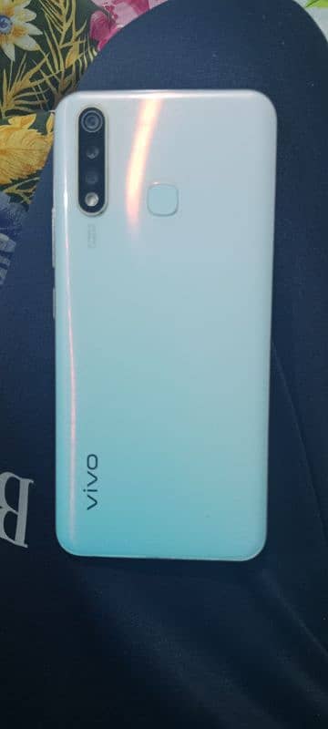 Vivo y19 with box 4 128 0