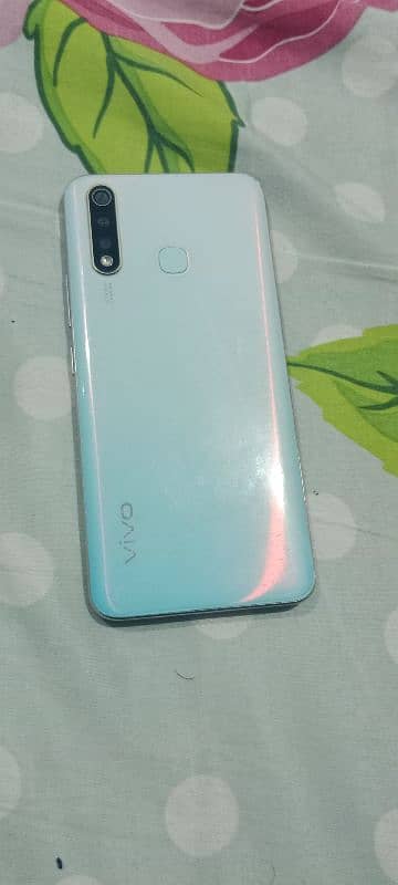 Vivo y19 with box 4 128 1