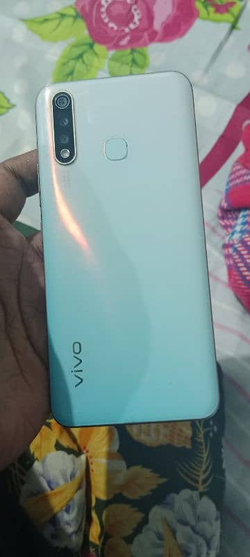 Vivo y19 with box 4 128 2