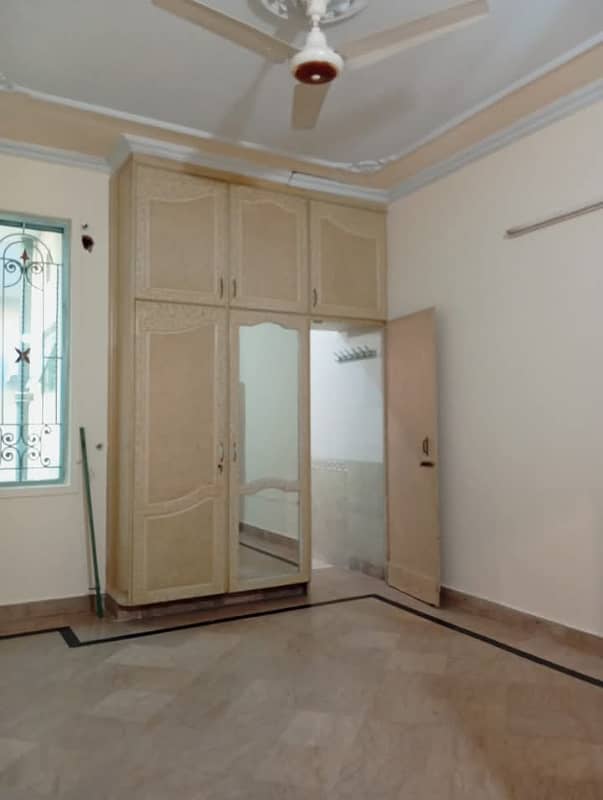 8 MARLA UPAR 3 BAD VIP PORTION AVAILABLE FOR RENT IN JOHAR TOWN NEAR KHOKHAR CHOWK 5