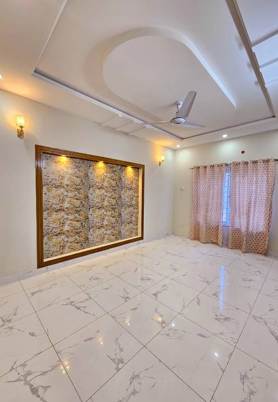 7 Marlas Tile Flooring Upper With Servant Quarter Near Punjab Cash & Carry G-13/3 3