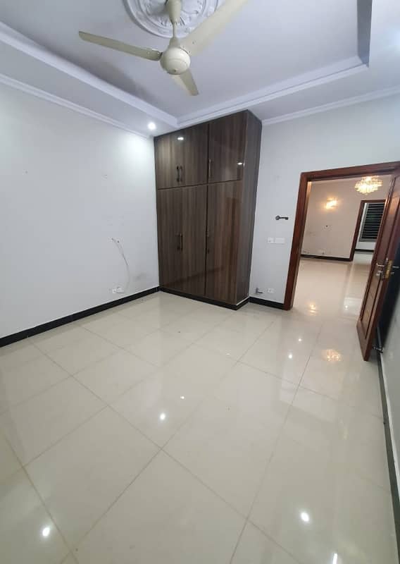 2 Bedrooms Kitchen Accommodation G-13/3 3