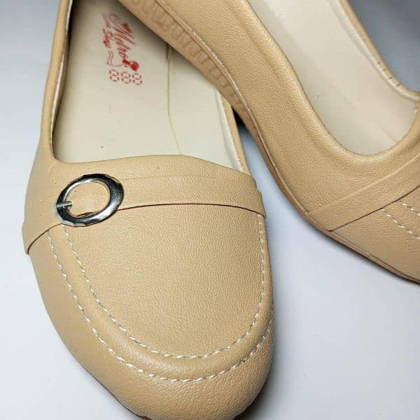 women's round skin pumps 0