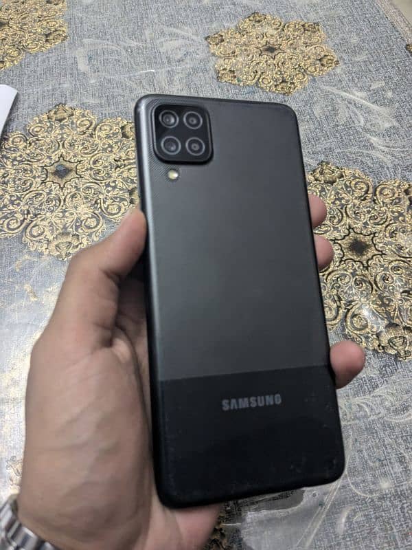 Samsung Galaxy A12 4