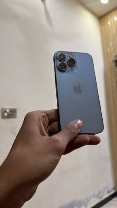 i phone 13 Pro 256Gb Factory Unlock with Box 1