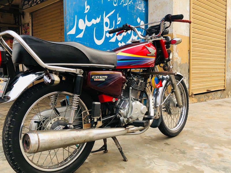 honda 125 cc very good condition 1