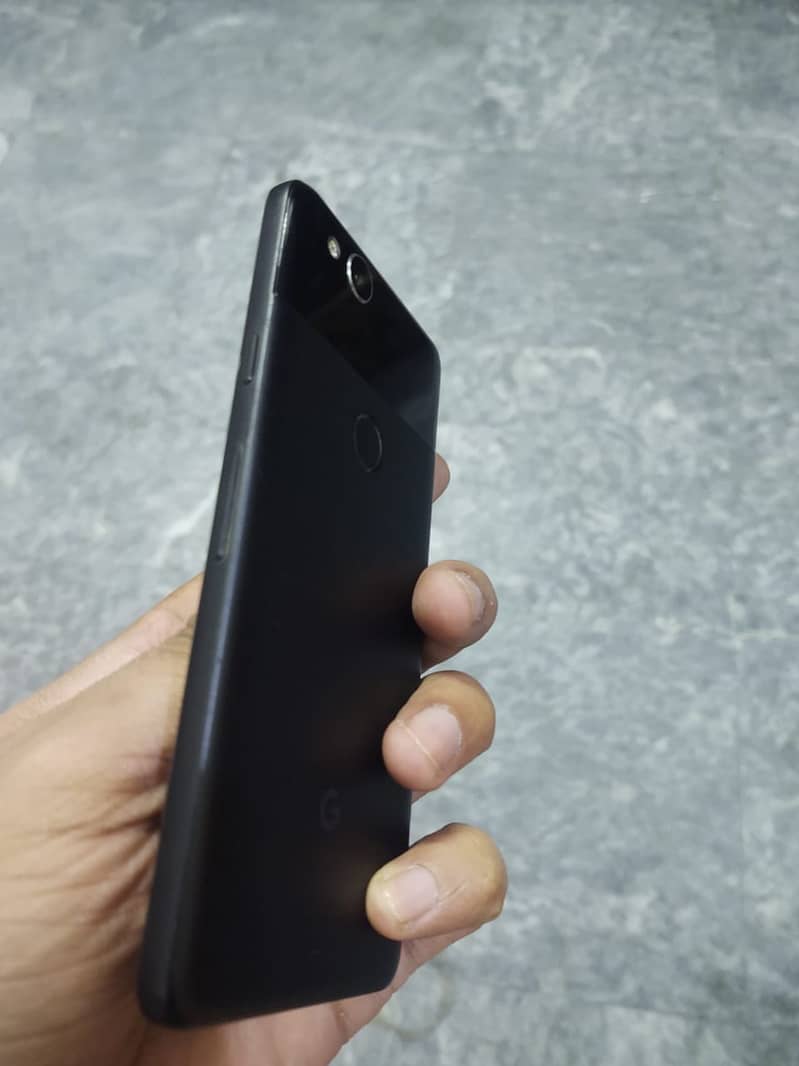 Google pixel 2 Non-PTA condition 10/9.5 4