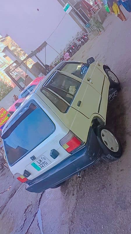 Suzuki Mehran VXR 05 last ki hai, andar say genuine hai,vvip fmly car 19