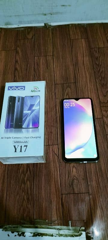 vivo y17 complete Saman he 10by10 condition he 1