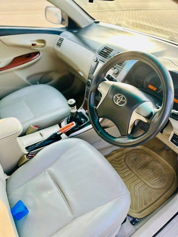 Toyota Corolla Altis 2012 5