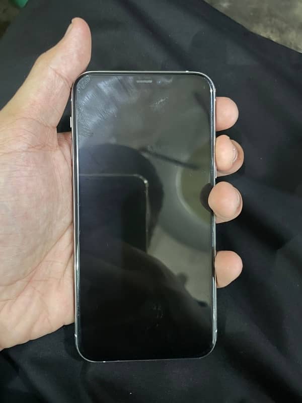 iphone 11 pro NON PTA 2