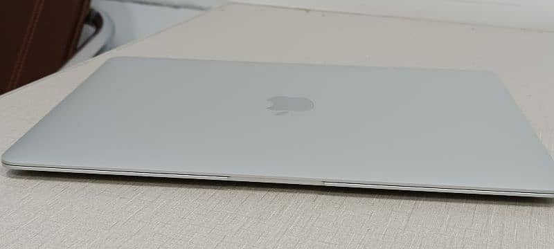 Apple Macbook Air M1 2020 13" 16Gb Ram 1TB Ssd 11