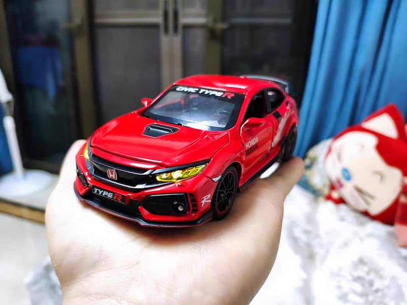 Honda Civic Type R Sport car ( diecast model car with frame) 2