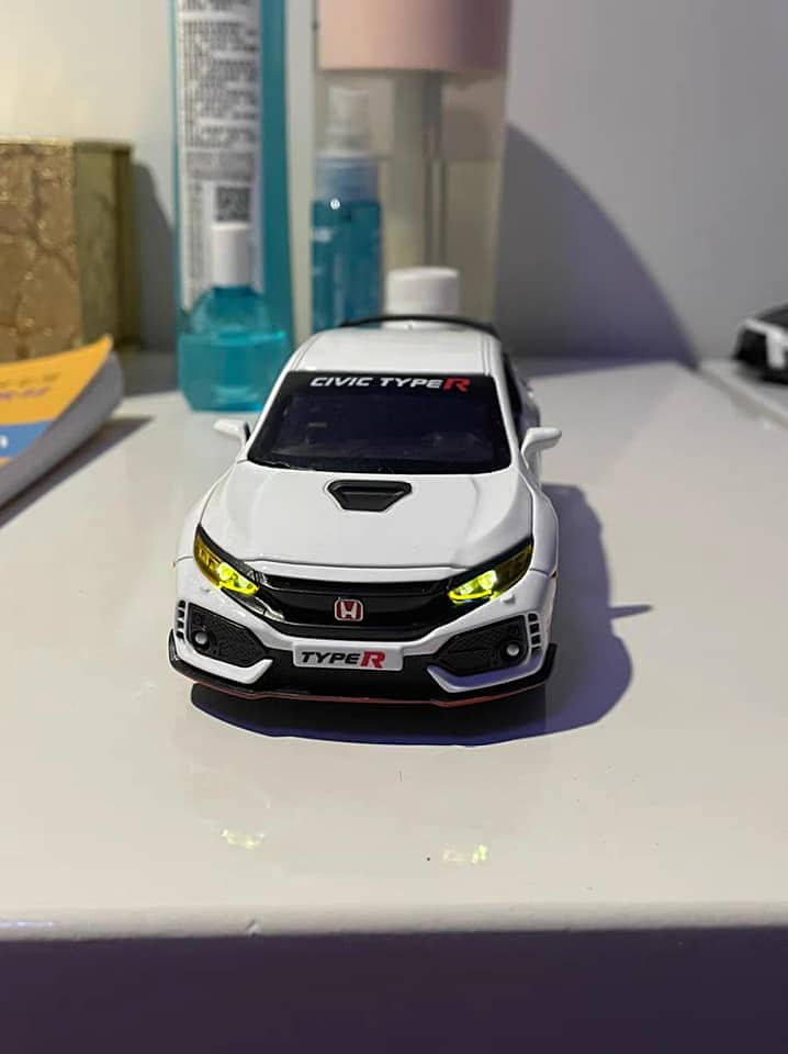 Honda Civic Type R Sport car ( diecast model car with frame) 9