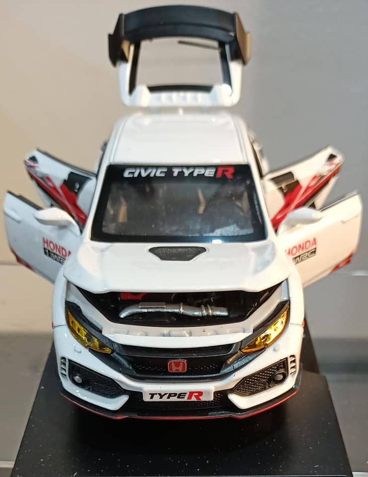 Honda Civic Type R Sport car ( diecast model car with frame) 12